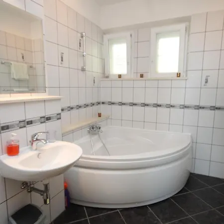 And With Parking Space Mlini, Dubrovnik - 8994 게스트하우스 믈리니