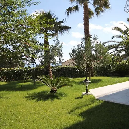 And With Parking Space Mlini, Dubrovnik - 8994 Gostinjska kuća