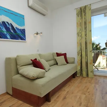 Gostinjska kuća And With Parking Space Mlini, Dubrovnik - 8994 Mlini