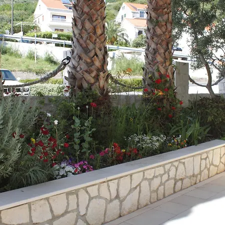 Gostinjska kuća And With Parking Space Mlini, Dubrovnik - 8994 Mlini